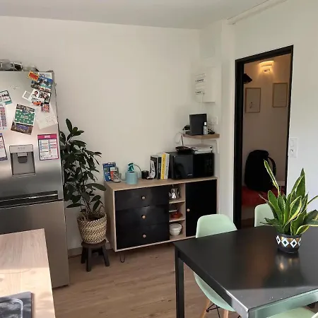 Appartement Cretaux T3 Et Parking Prive. *