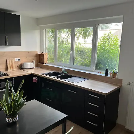 Apartment Cretaux T3 Et Parking Prive.